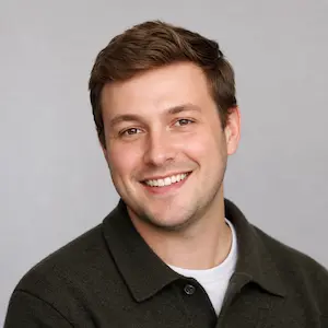 Alex R.